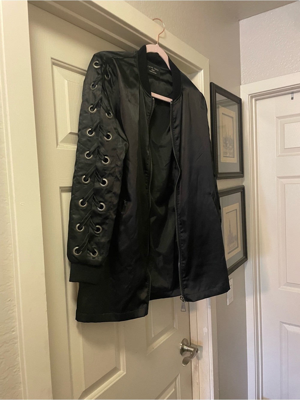 Women’s Black Lace-Up Sleeve silky Jacket